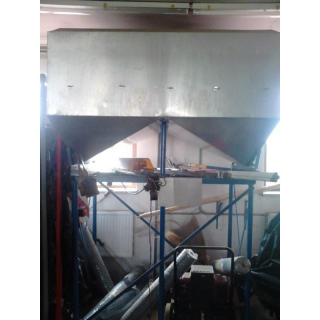Silo Kirchhoff mit Abdeckung und Untergestell